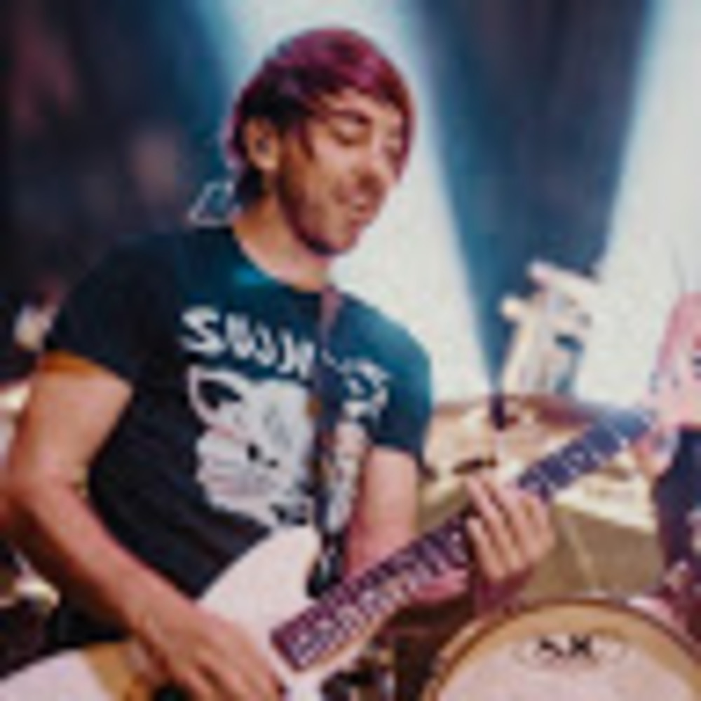 Meet your Posher, Eveesss